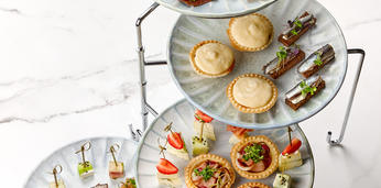 Легкий фуршет с обслуживанием на 70 персон